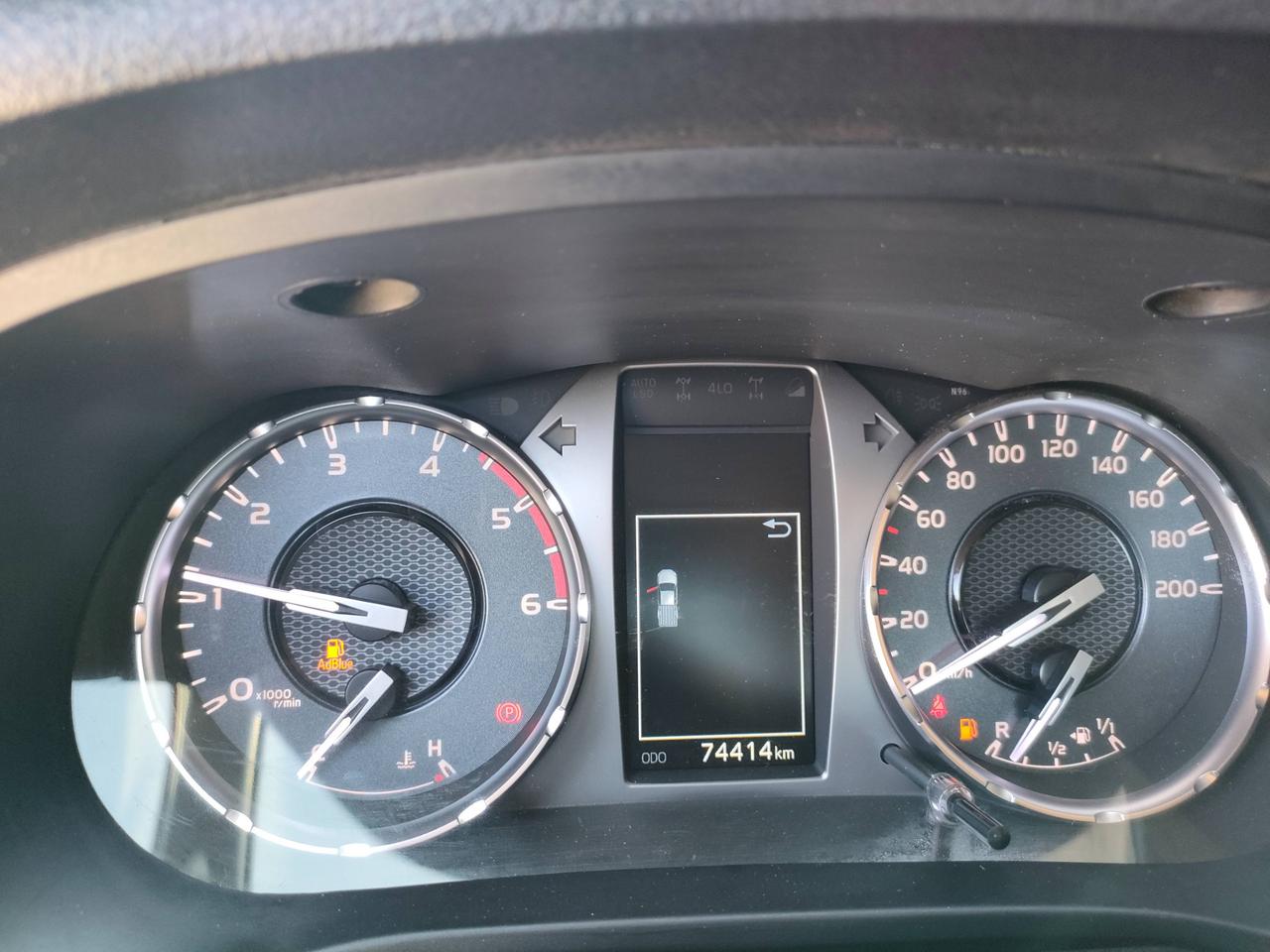 TOYOTA Hilux 2.4 d-4d C&C 4x4 Comfort