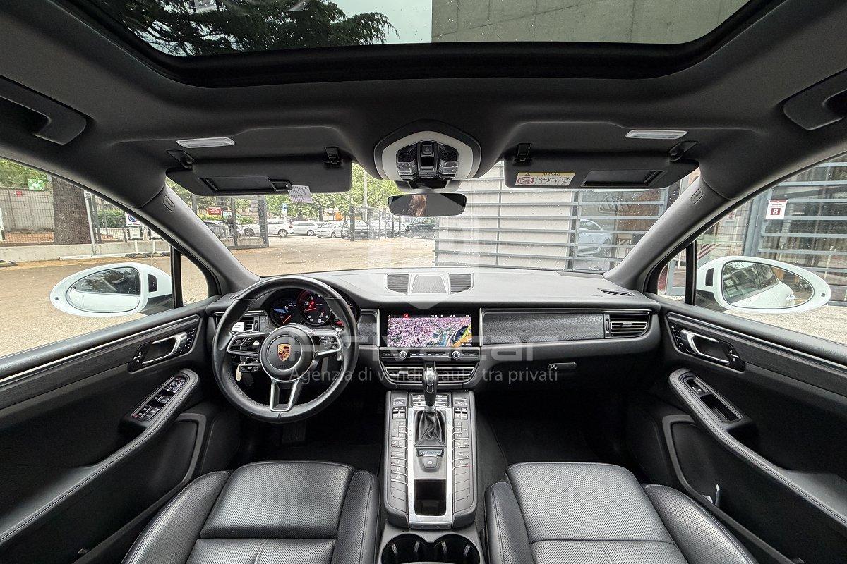PORSCHE Macan 2.0