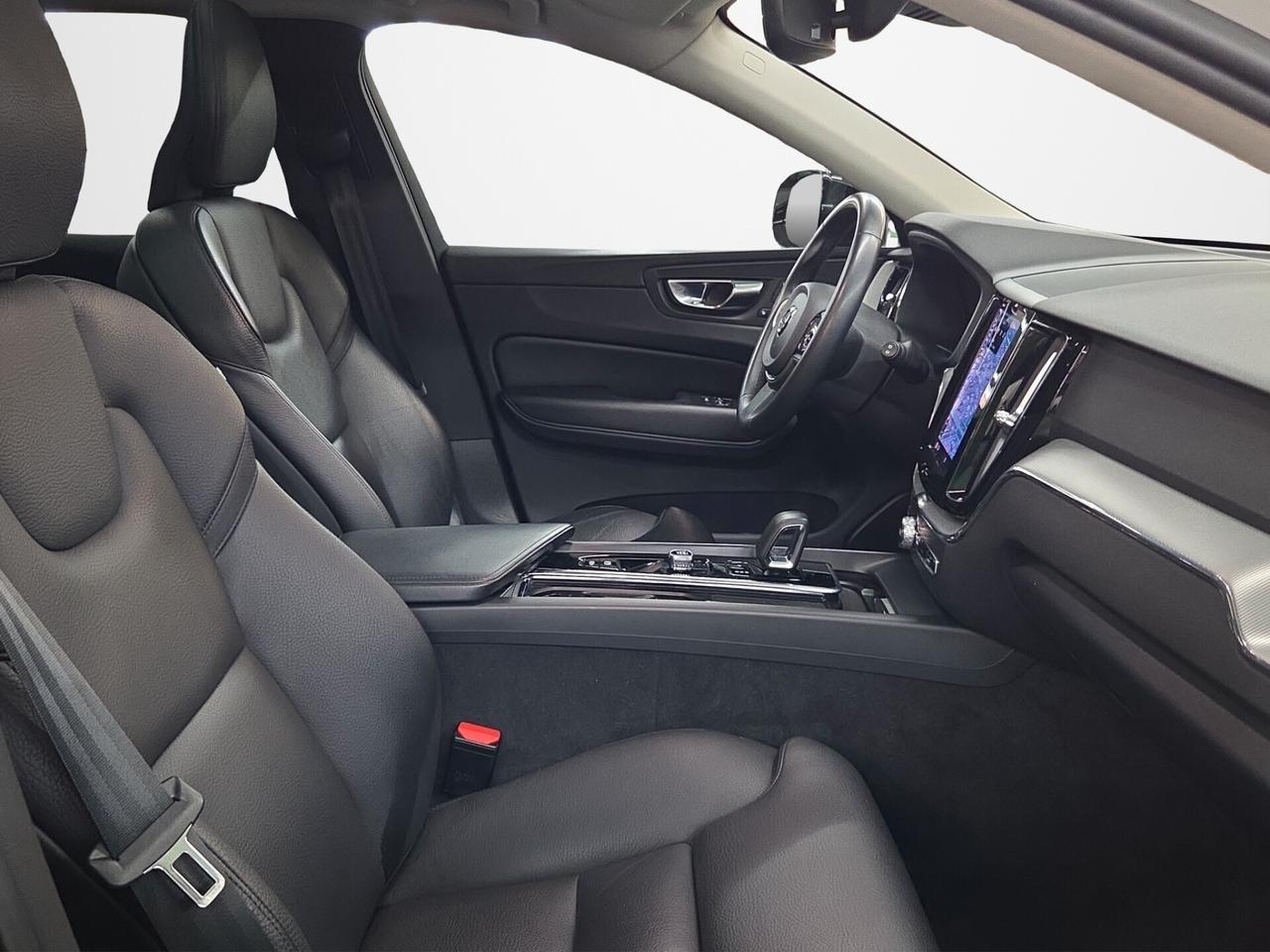 Volvo XC 60 XC60 B4 (d) AWD automatico Plus Dark AUTOCARRO N1