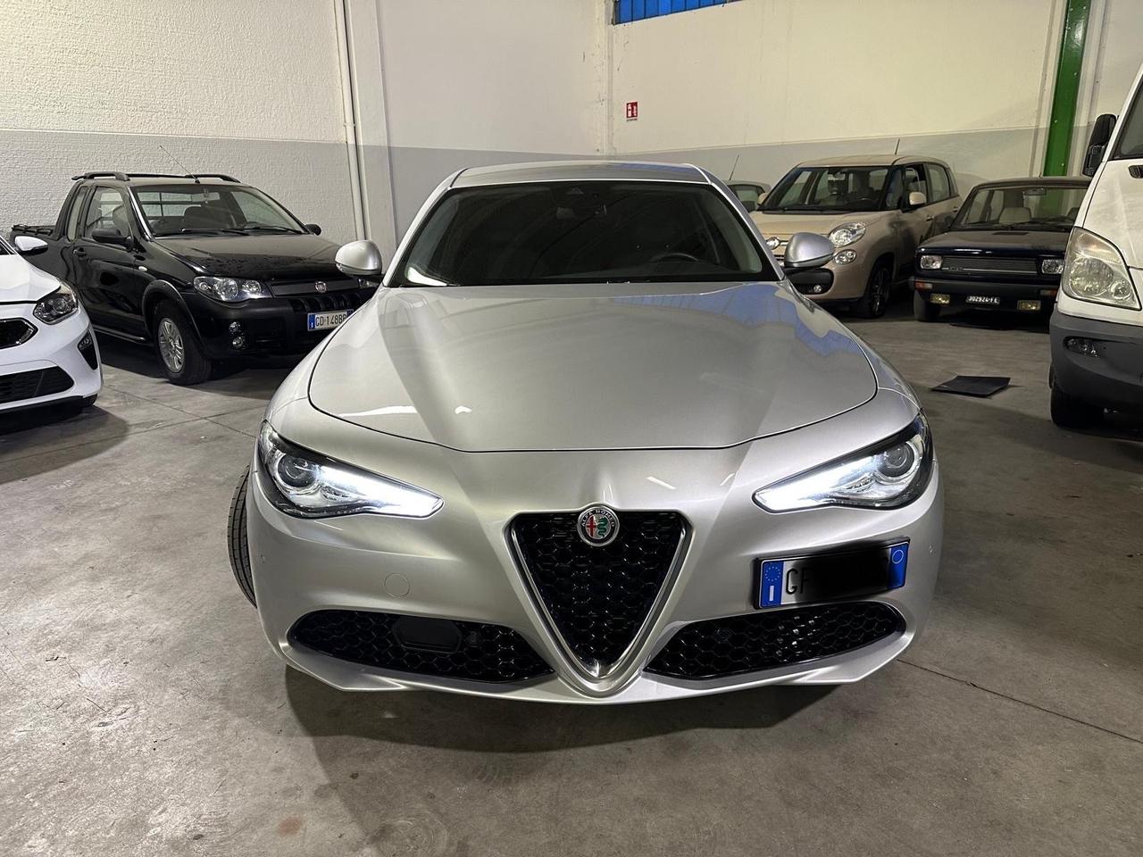 Alfa Romeo Giulia 2.2 Turbodiesel 190 CV AT8 3000 KM