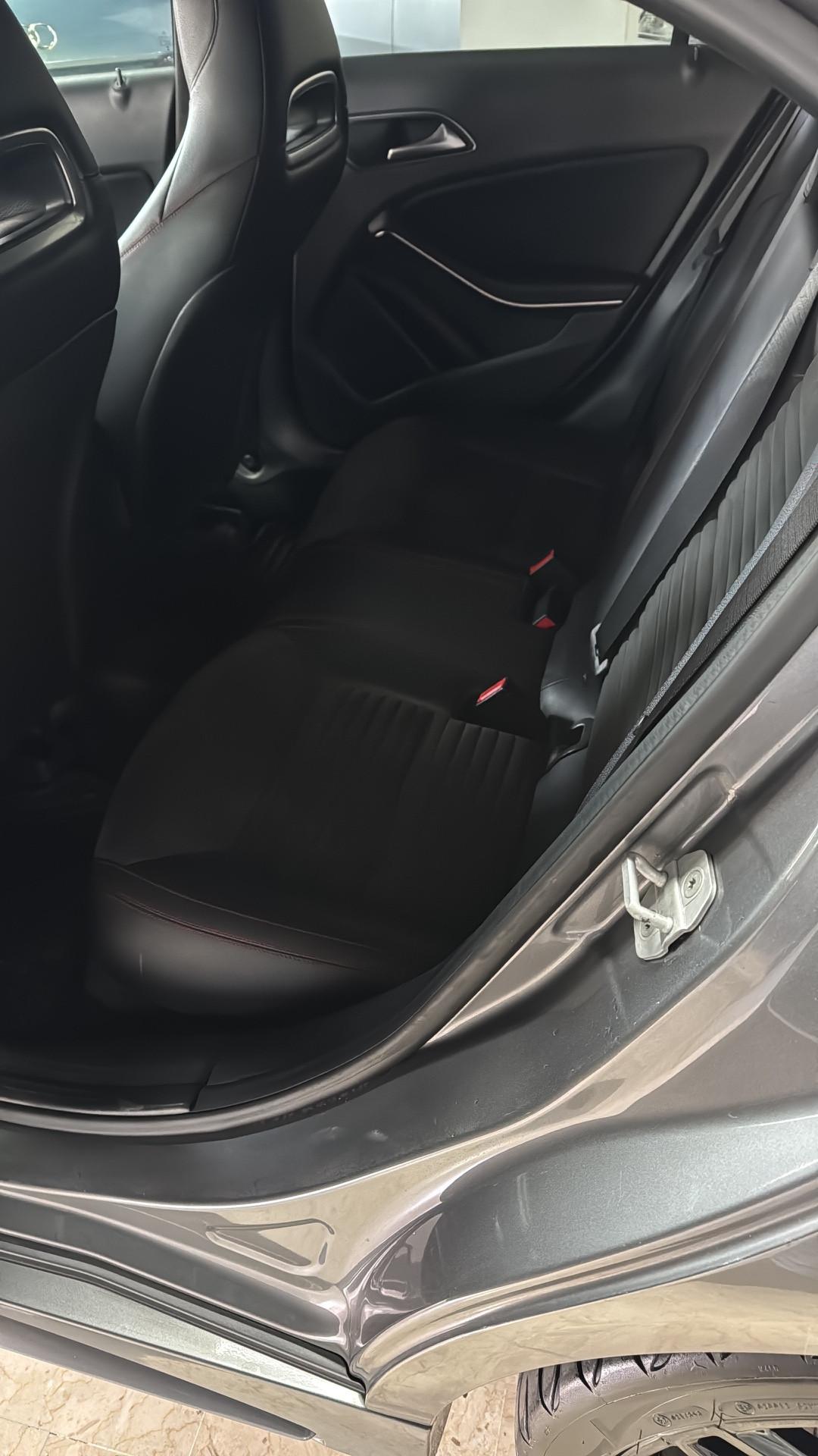 Mercedes-benz A 180 d Premium