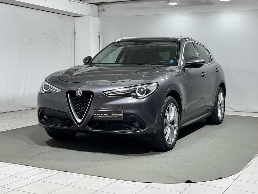 Alfa Romeo Stelvio 2.2 t Business Q4 210cv auto my19