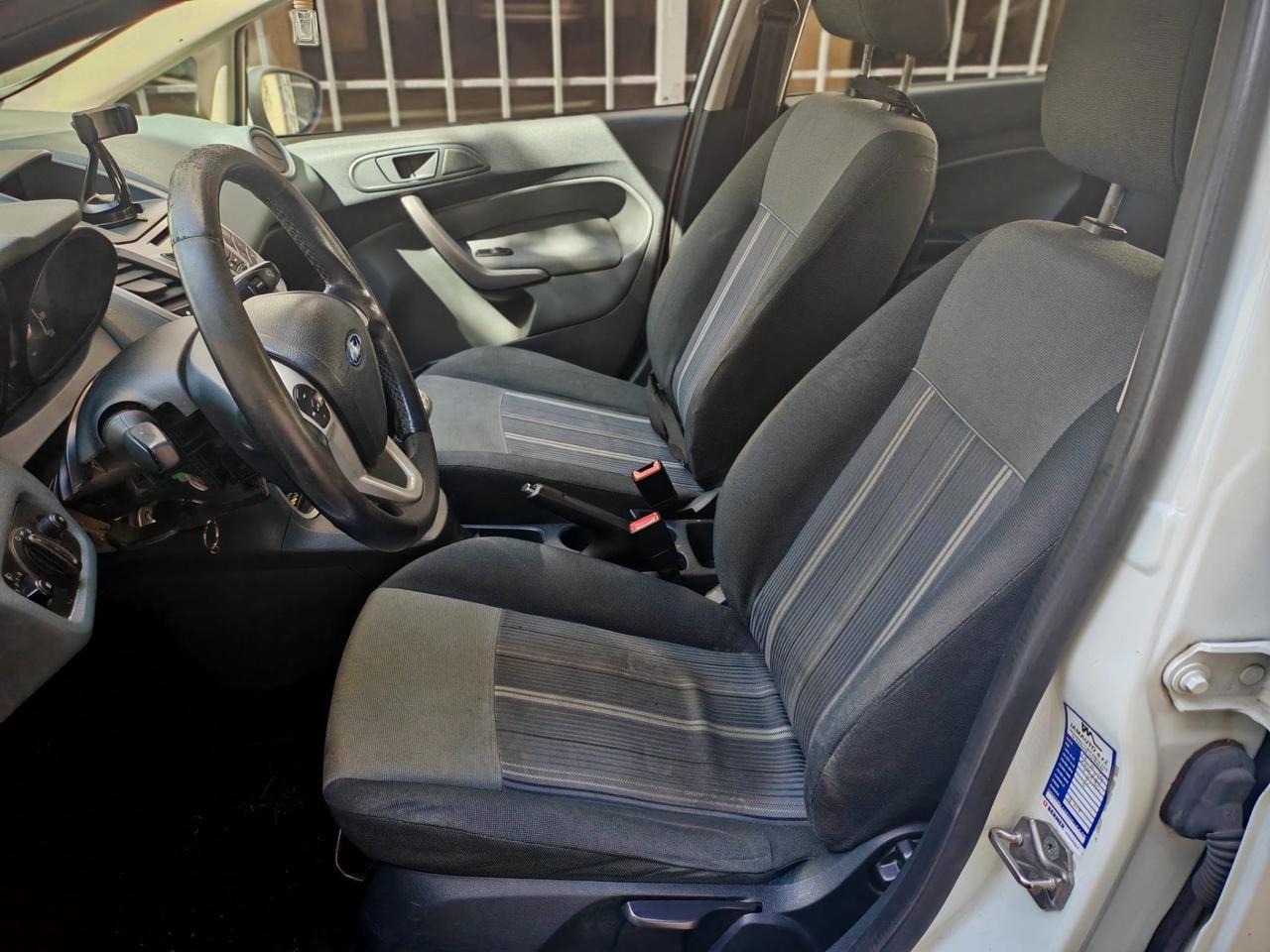 Ford Fiesta 1.4 TDCi 5p. Titanium