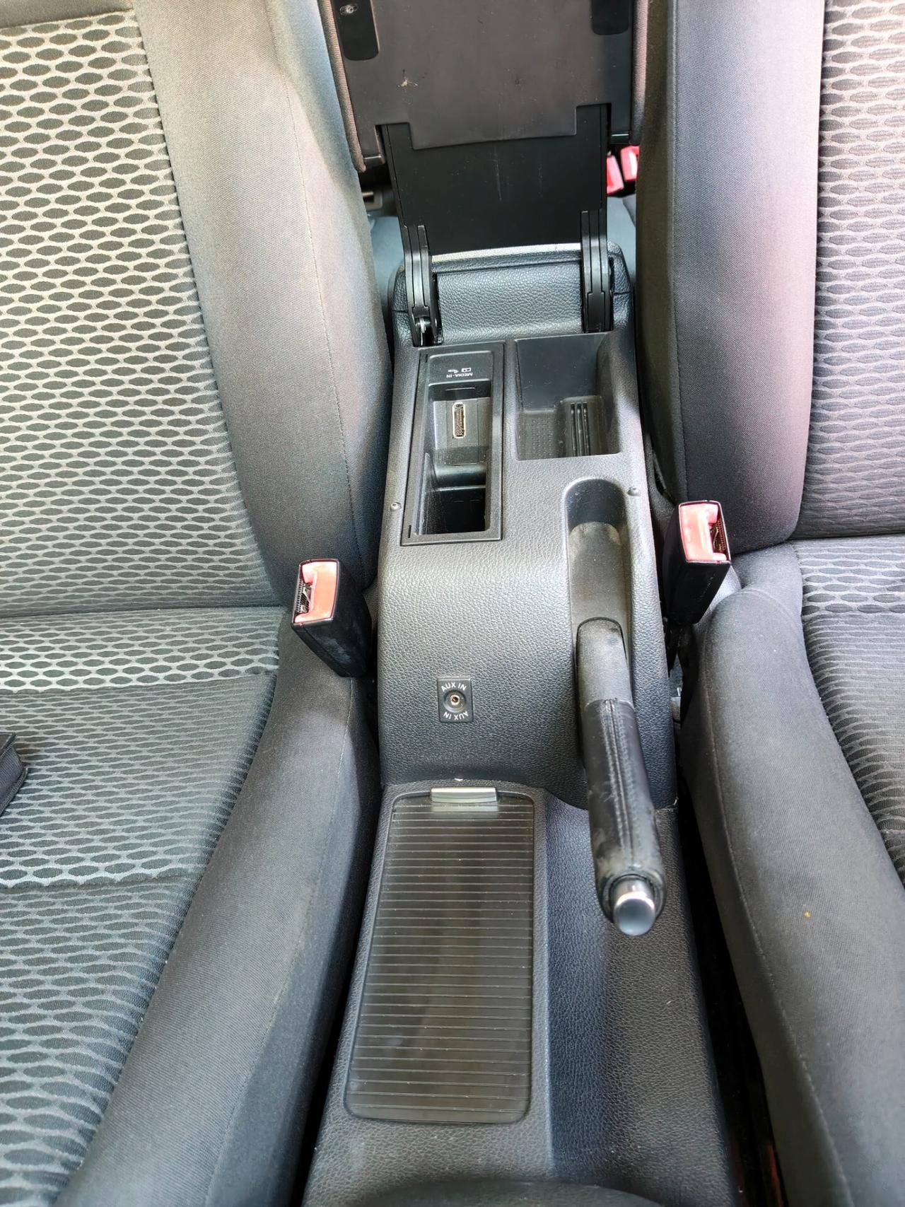 Volkswagen Golf 6 Diesel 1.6 TDI DPF Comfortline