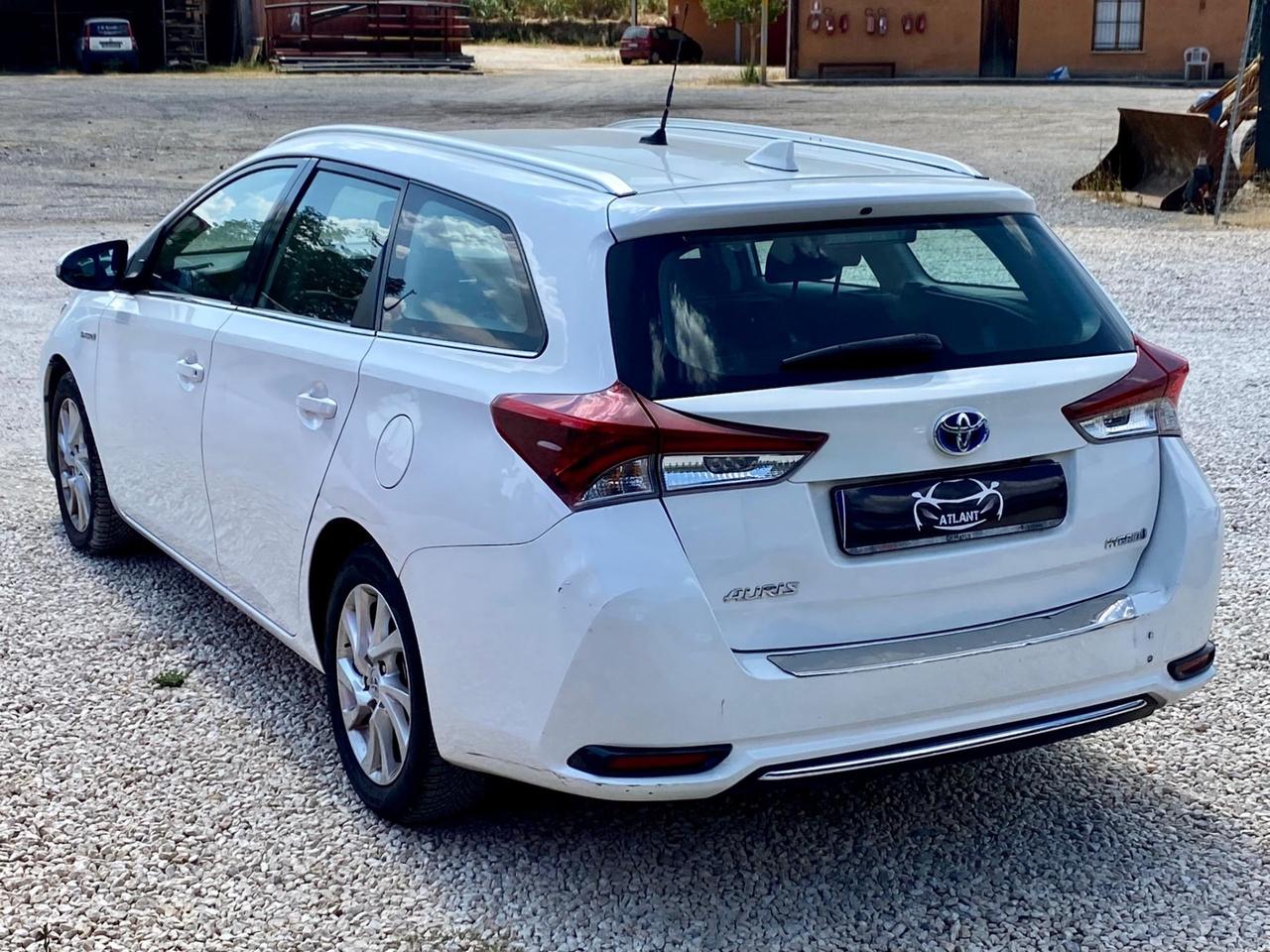 Toyota Auris Touring Sports 1.8 Hybrid Lounge