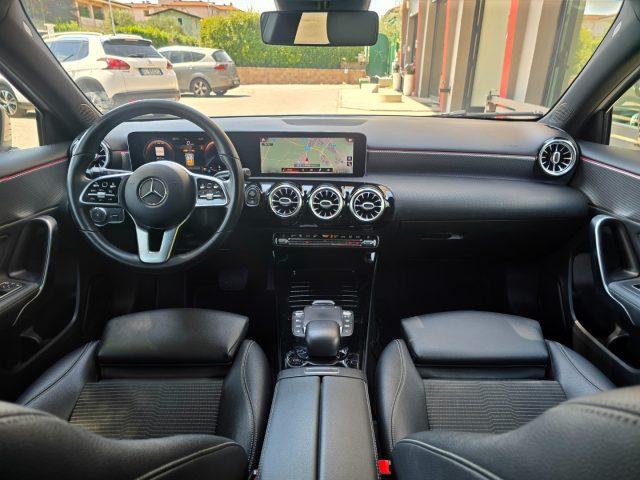 MERCEDES-BENZ A 200 d Automatic LED Ambient 64 MBux Navi NIGHT Pack 18