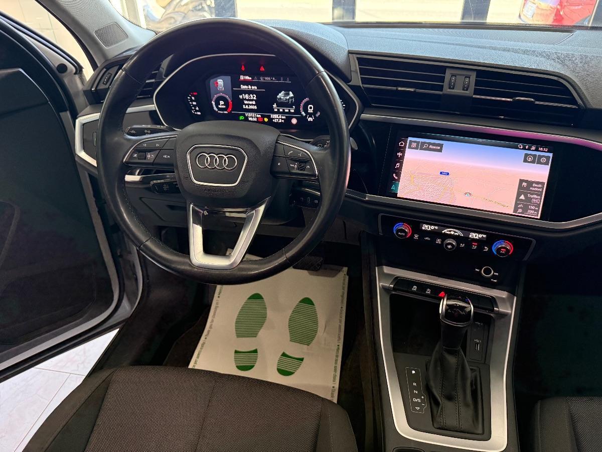 AUDI - Q3 - 35 TDI S tronic Business Advanced