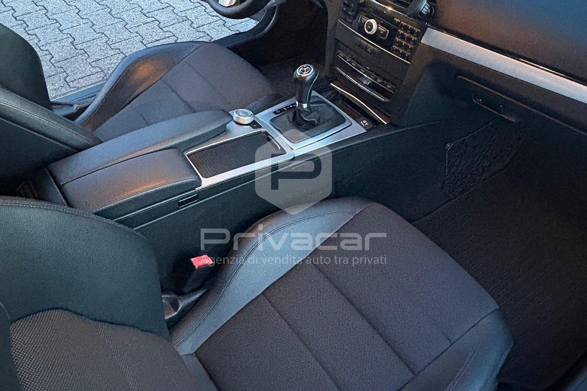 MERCEDES E 220 CDI Coupé BlueEFFICIENCY Avantgarde