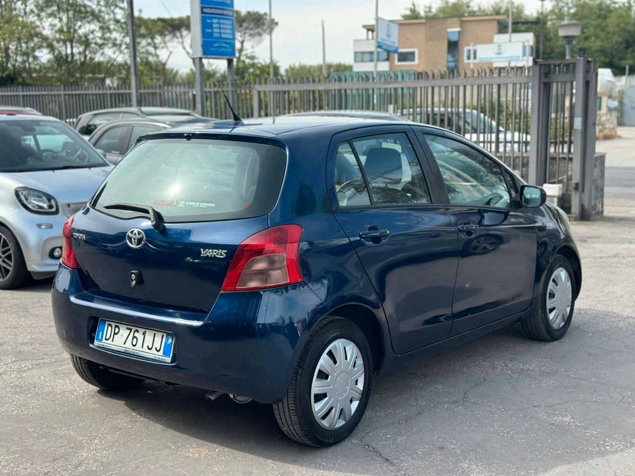 Toyota Yaris 1.0 5 porte Sol