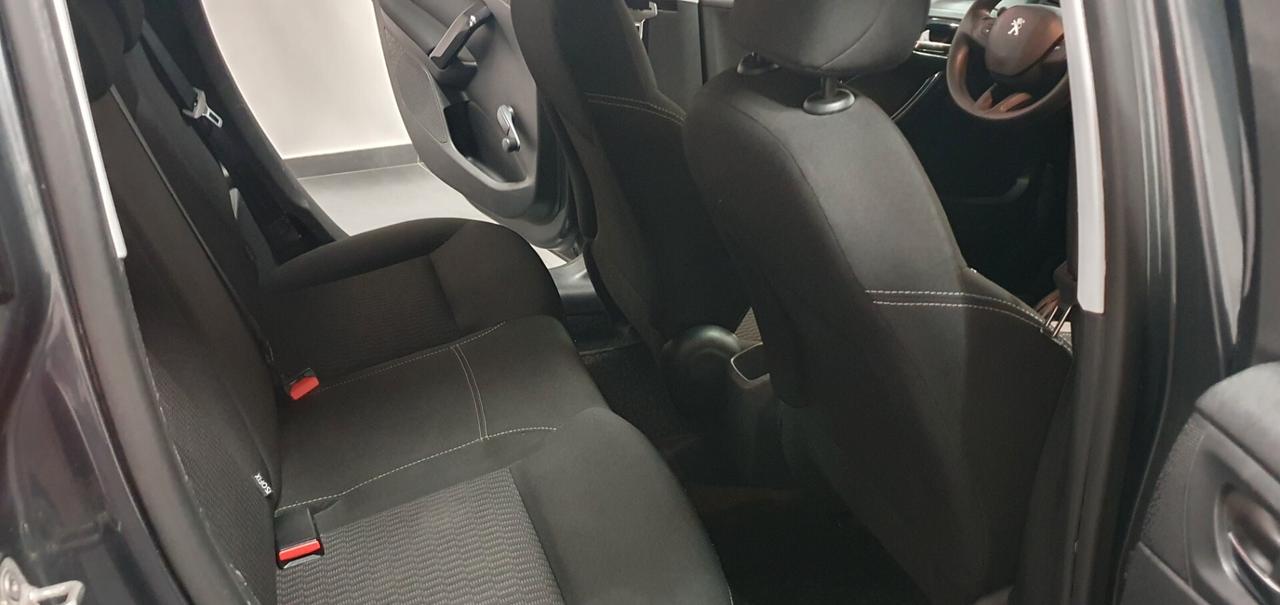 Peugeot 208 HDi 75cv Active