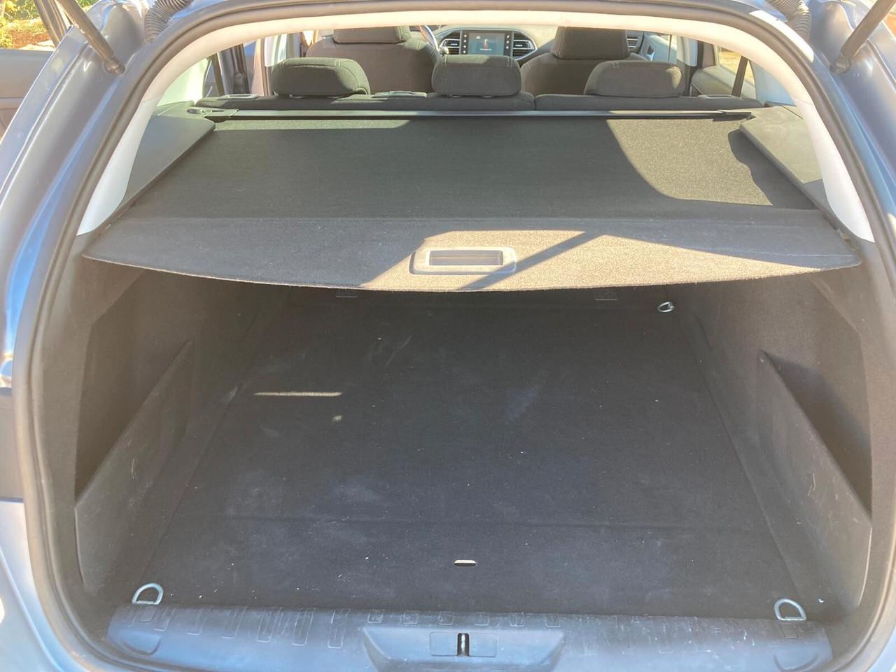 Peugeot 308 1.6 HDi - 130000km!! - 2017