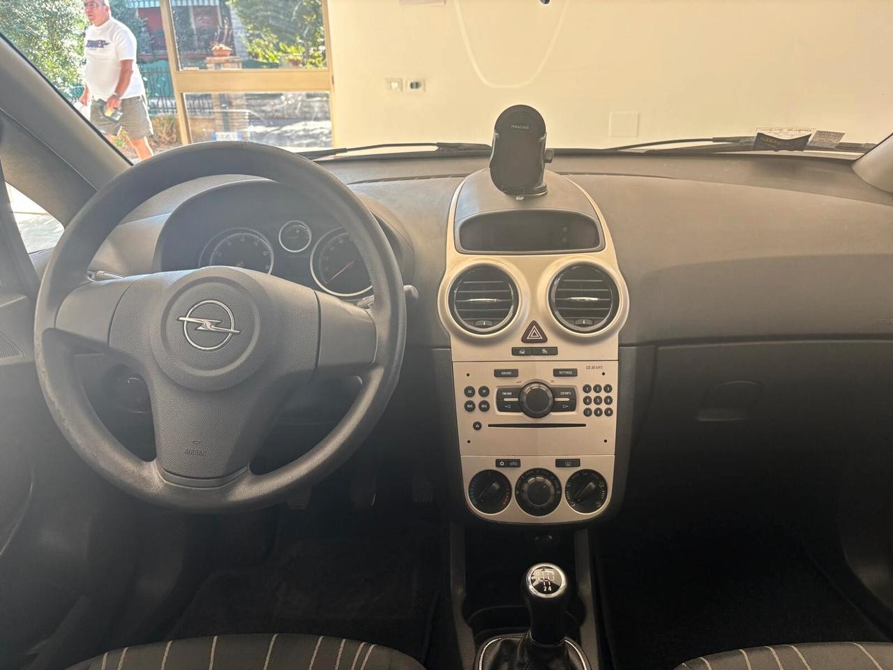 OPEL CORSA ANNO 2008 BZ 1.2 ADATTA NEOPATENTATI KM 152 MILA