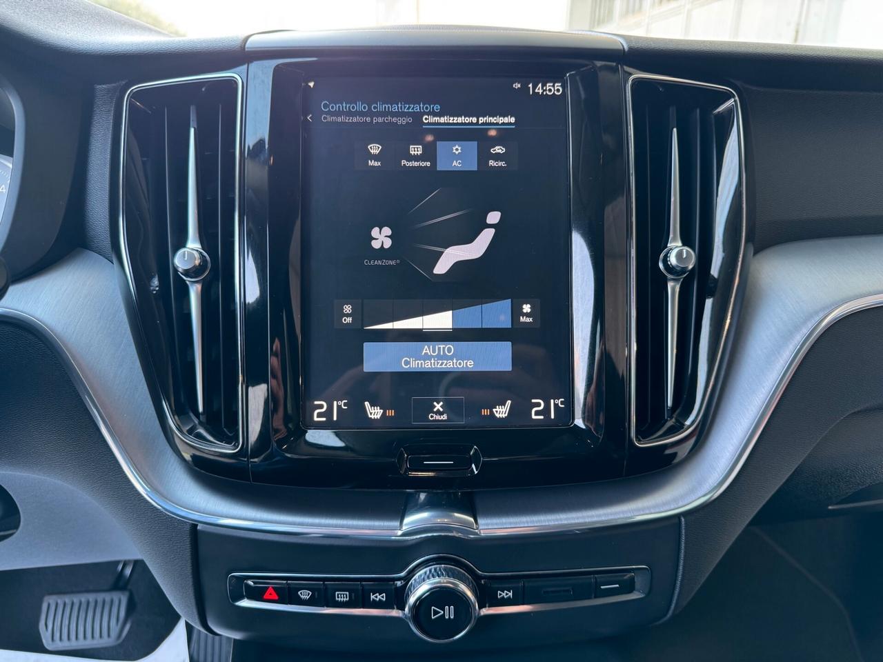 Volvo XC60 2.0 b4 MomentumPro AWD GEARTRONIC PROMO