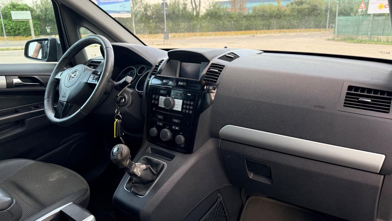Opel Zafira 1.9 diesel Cosmo