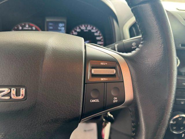 ISUZU D-Max 2.5 Space Cab Solar A/T 4WD