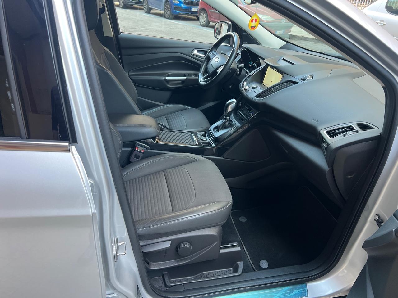Ford Kuga 1.5 TDCI 120 CV S&S 2WD Powershift Titanium