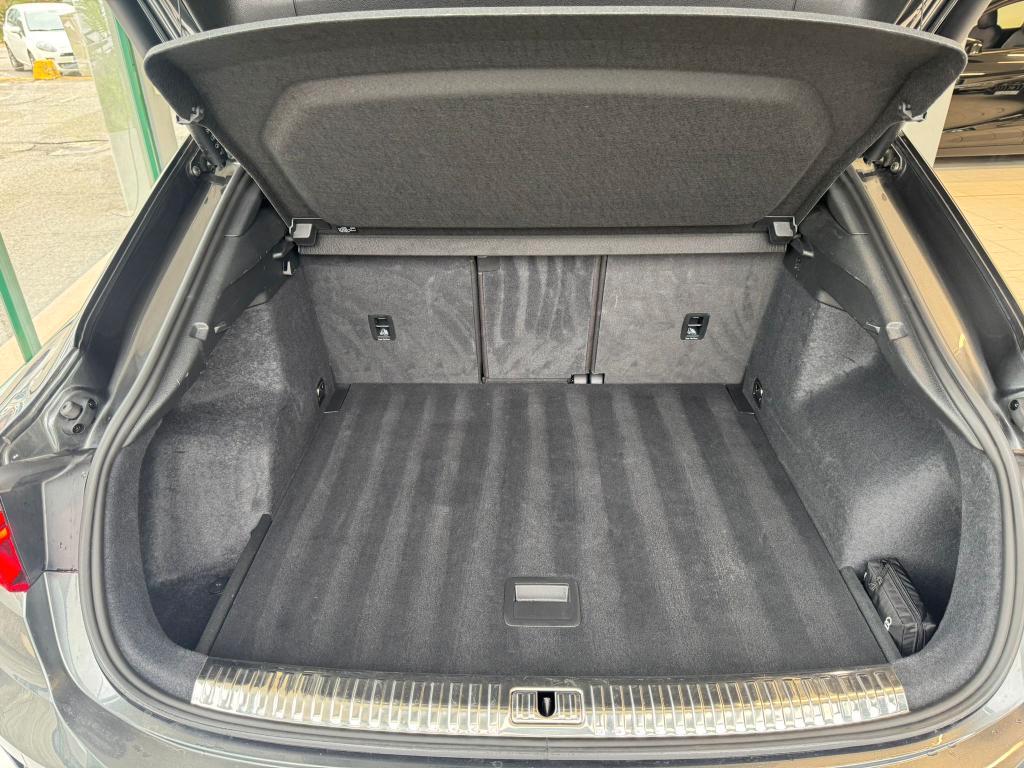 Audi Q3 Sportback 2.0 tdi S line edition 150cv s-tronic Identity Black