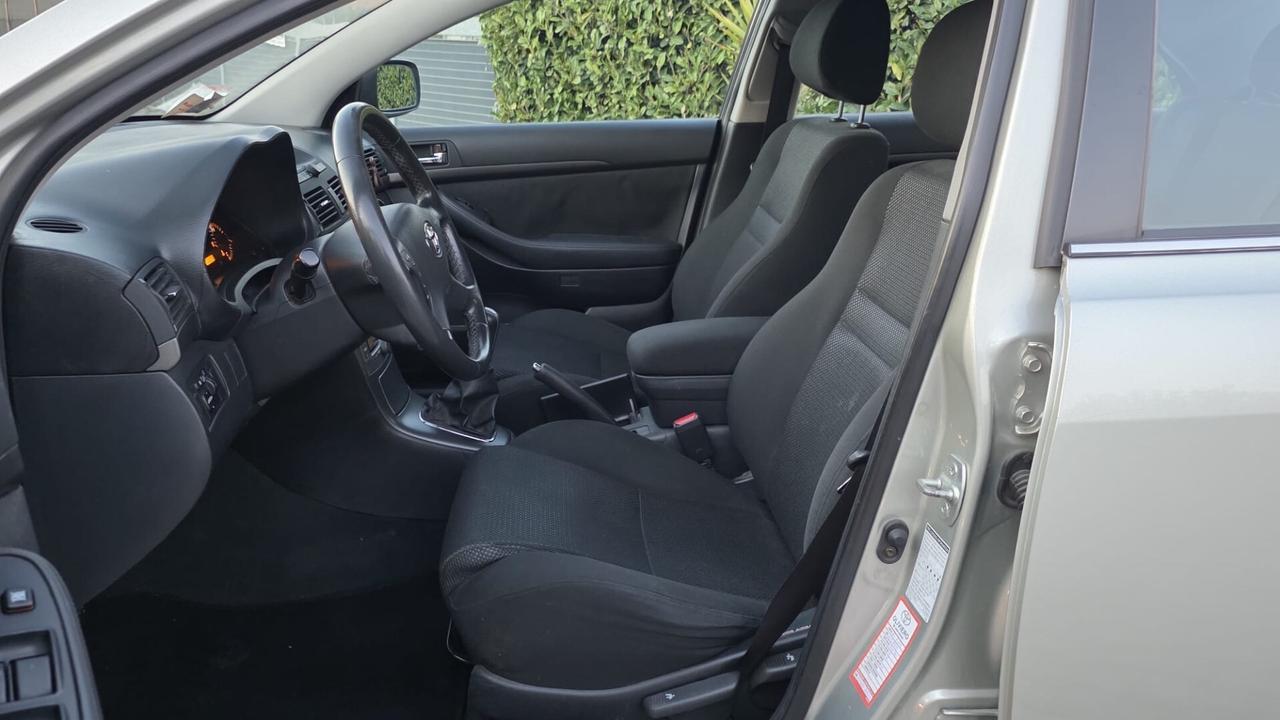 Toyota Avensis 1.8 16V 129CV PERFETTA