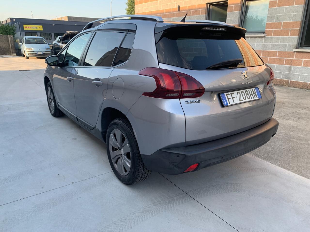 Peugeot 2008 BlueHDi
