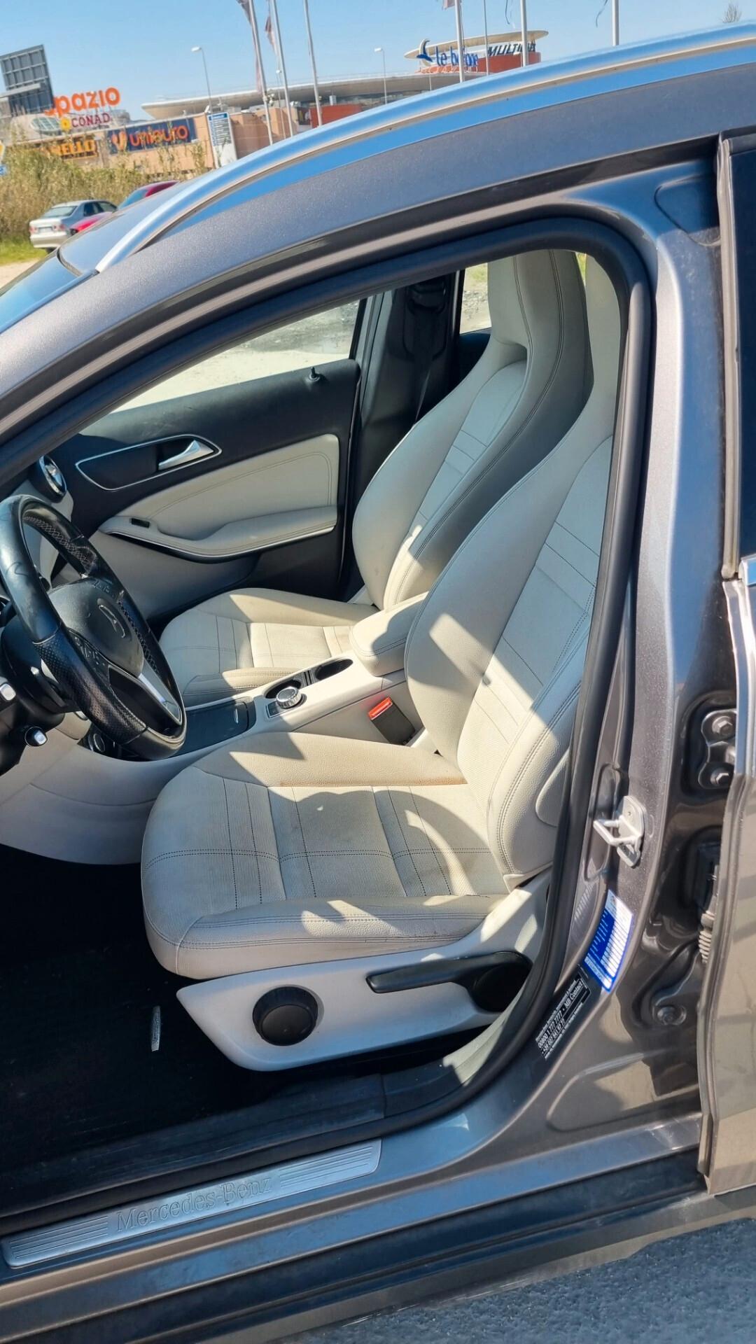 Mercedes-benz GLA 220 CDI Automatic Premium