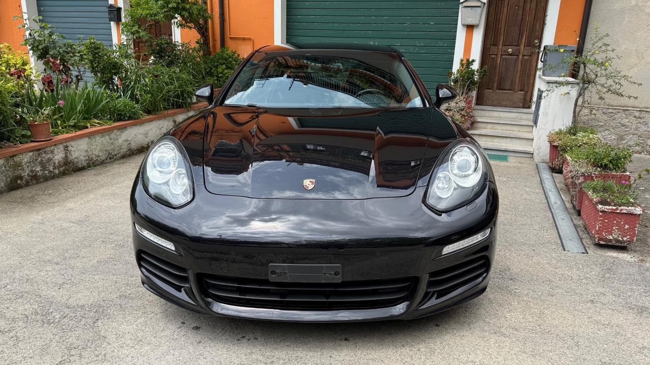 Porsche Panamera 3.0 Diesel 250cv