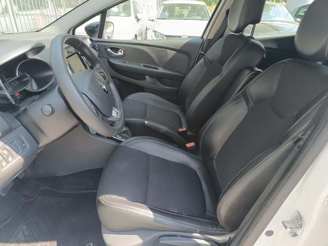 Renault Clio dCi 8V 90 CV EDC 5 porte Moschino Zen
