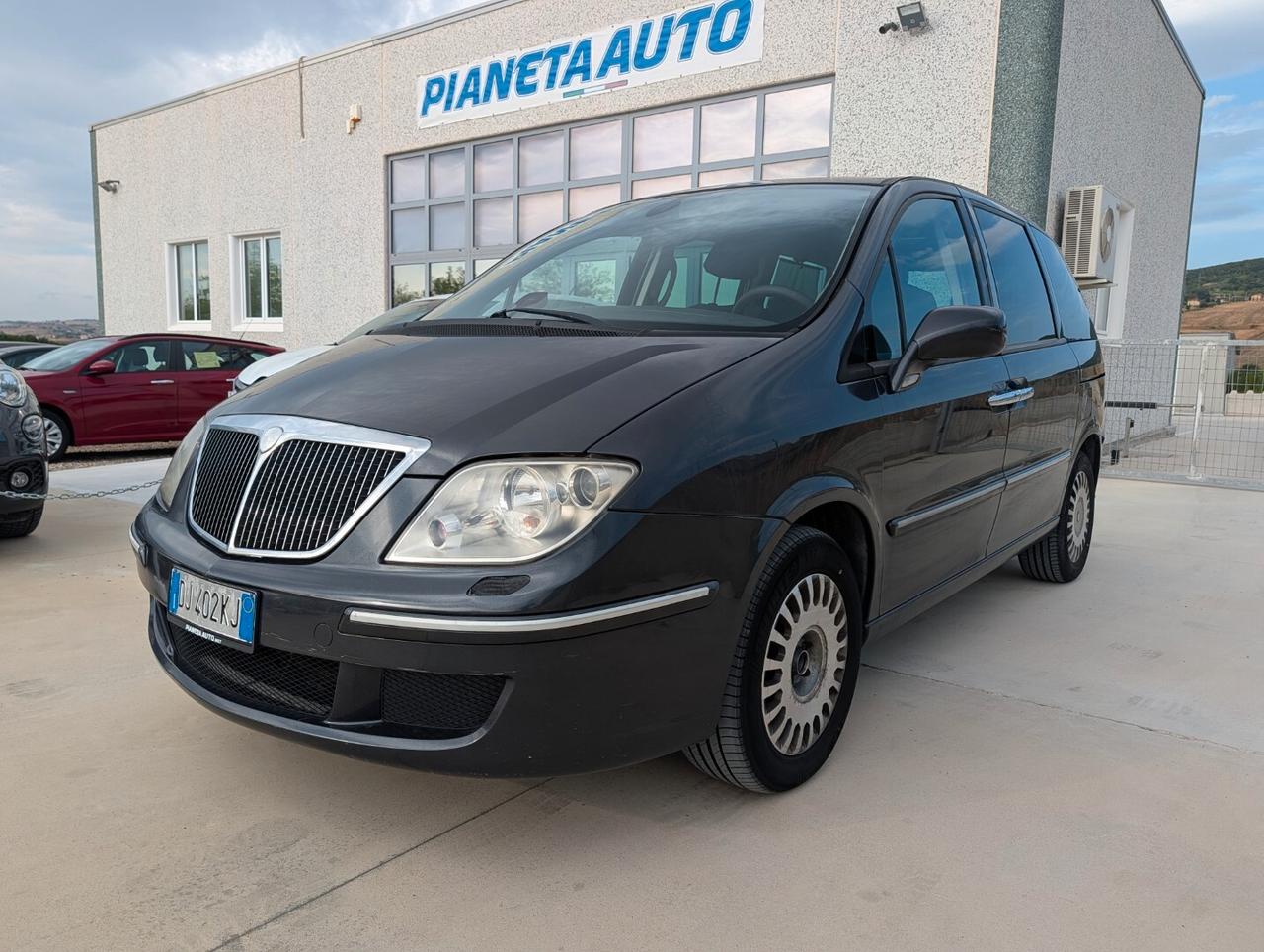 Lancia Phedra 2.0 MJT 136 CV Emblema