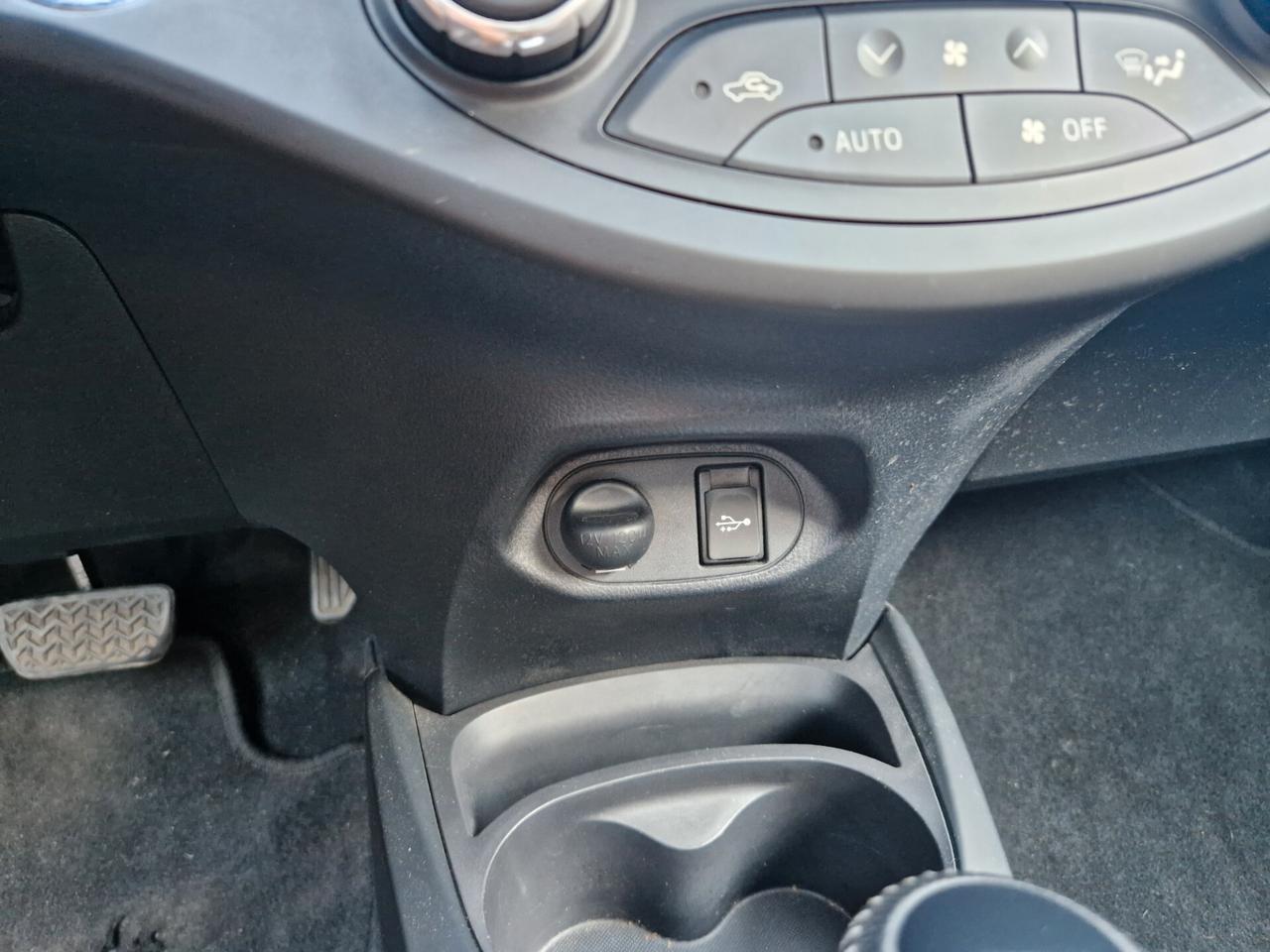 Toyota Yaris Hybrid 1.5 73CV AUTOMATICA, Bluetooth, Retrocamera, ADAS