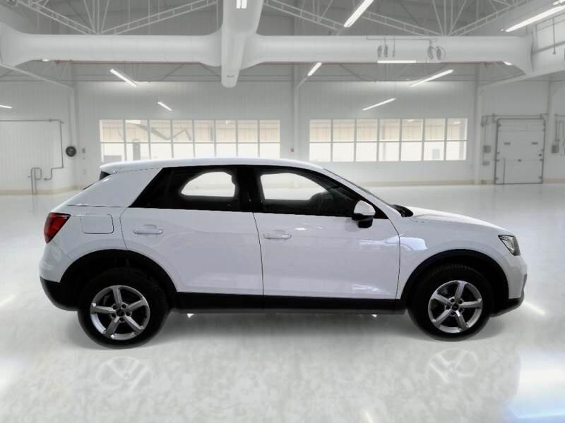 Audi Q2 35 TDI quattro S tronic Business