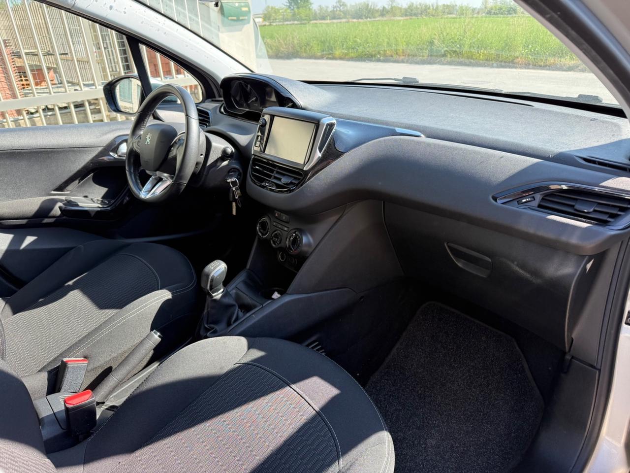 Peugeot 208 PureTech 82 5p. GPL Allure