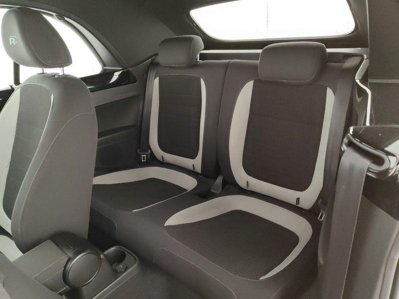 Volkswagen Maggiolino Maggiolino Cabrio 2.0 TDI Sport