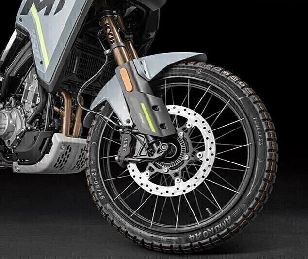 CF MOTO MT 450