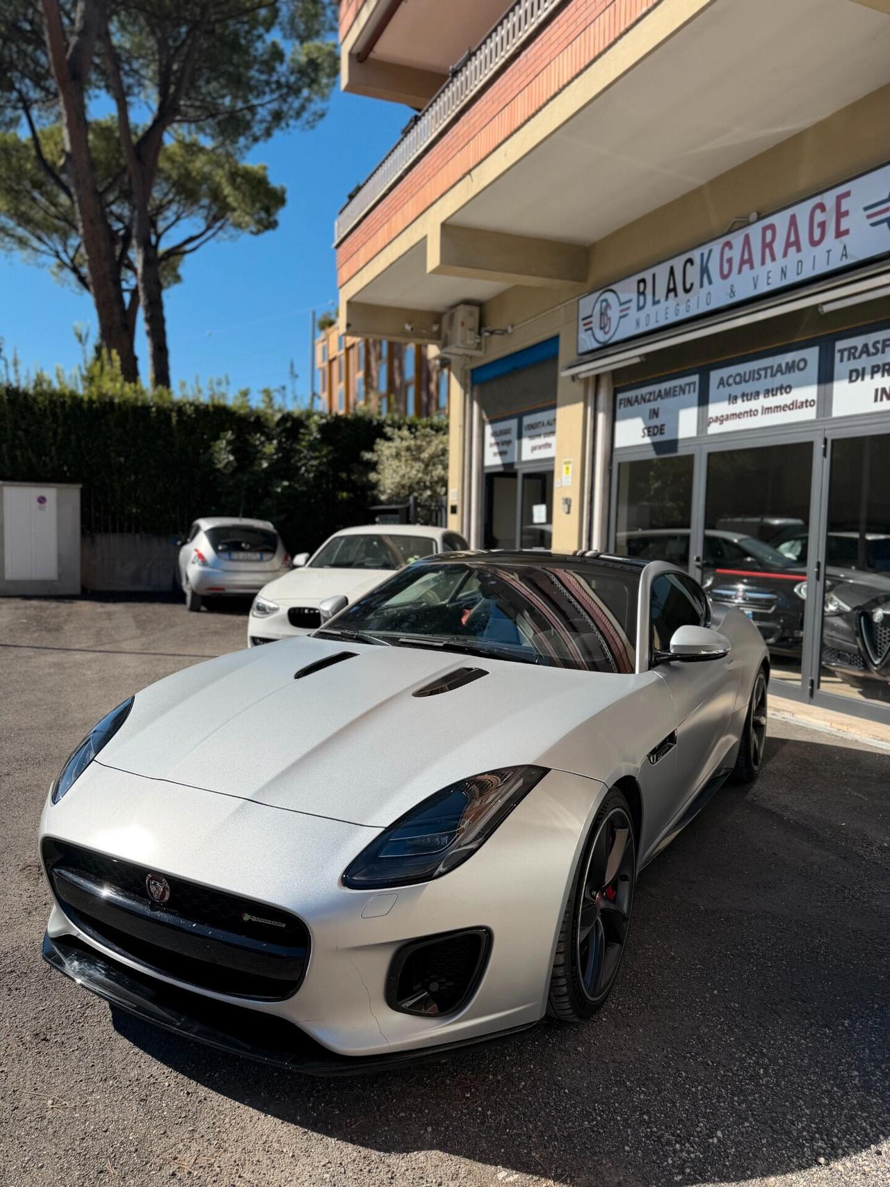 Jaguar F-Type 2.0 P300 300CV R-Dynamic - Grigio Satinato SVO