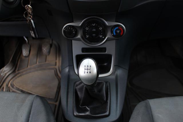 FORD Fiesta + 1.4 TDCi 68CV 3 porte U. Proprietario Neopat.