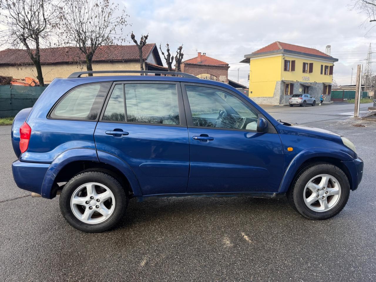 Toyota RAV 4 RAV4 2.0 16V cat 5 porte Sol