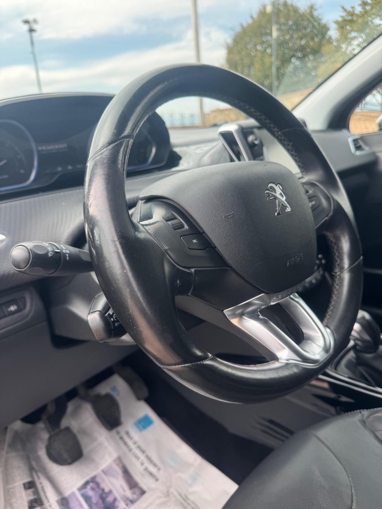 Peugeot 2008 1.6 e-HDi 92Cv *ALLURE* 2015