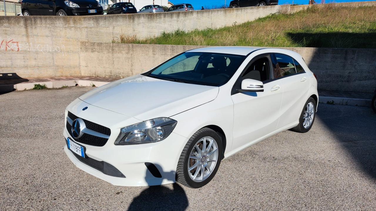 Mercedes-benz A 180 A 180 d Business "AUTO"