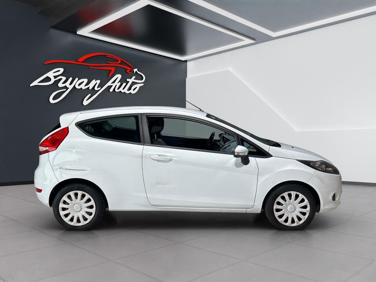 Ford Fiesta 1.4 TDCi 68CV 3 porte Titanium