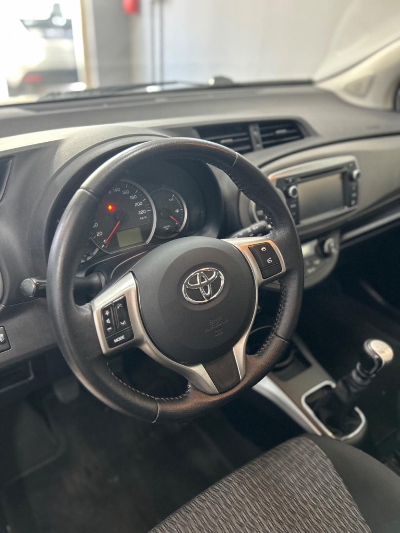 Toyota Yaris 1.4 D-4D 5 porte Lounge