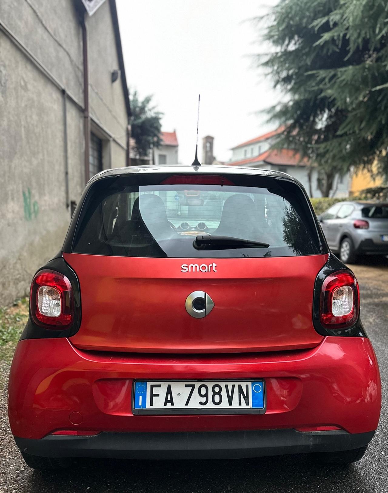 Smart ForFour 70 1.0 Youngster