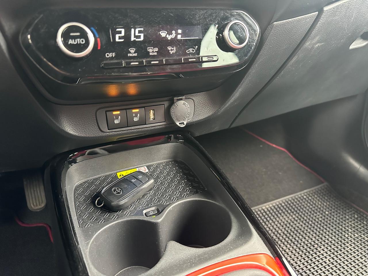 Toyota Aygo X Undercover Jun Takahashi *5.000 Esemplari