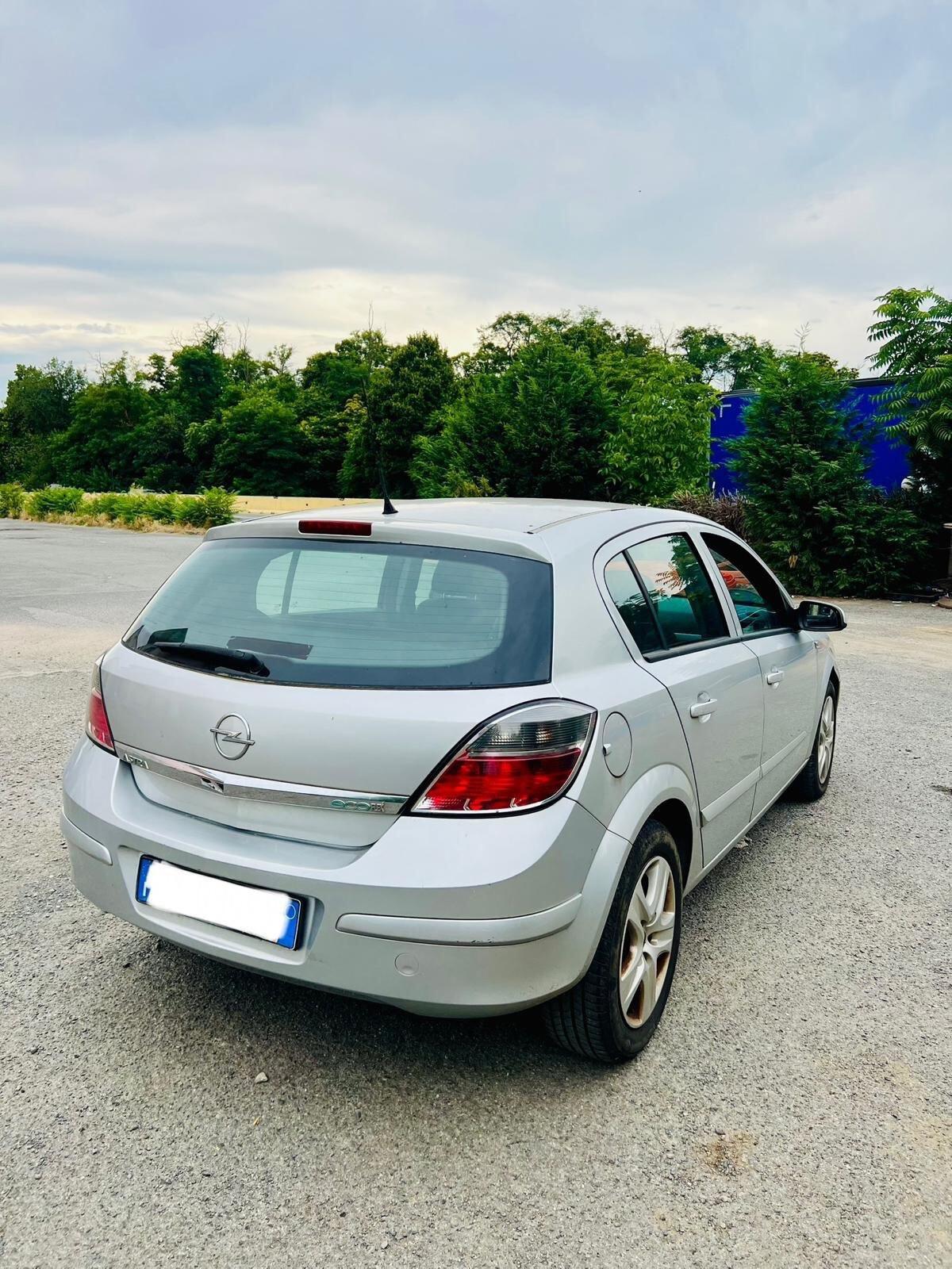 Opel Astra 1.7 CDTI 110CV 5 porte Enjoy