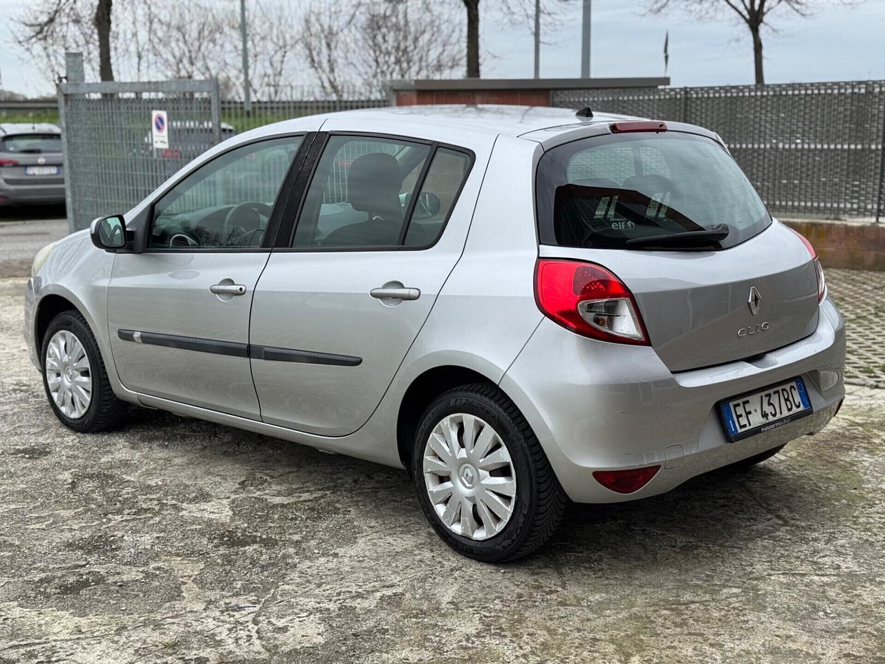 Renault Clio 1.2 16V 5 porte Luxe
