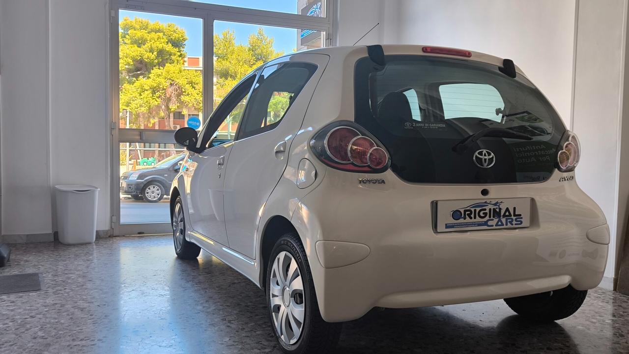 Toyota Aygo 1.0 12V VVT-i 5 porte Sol Connect