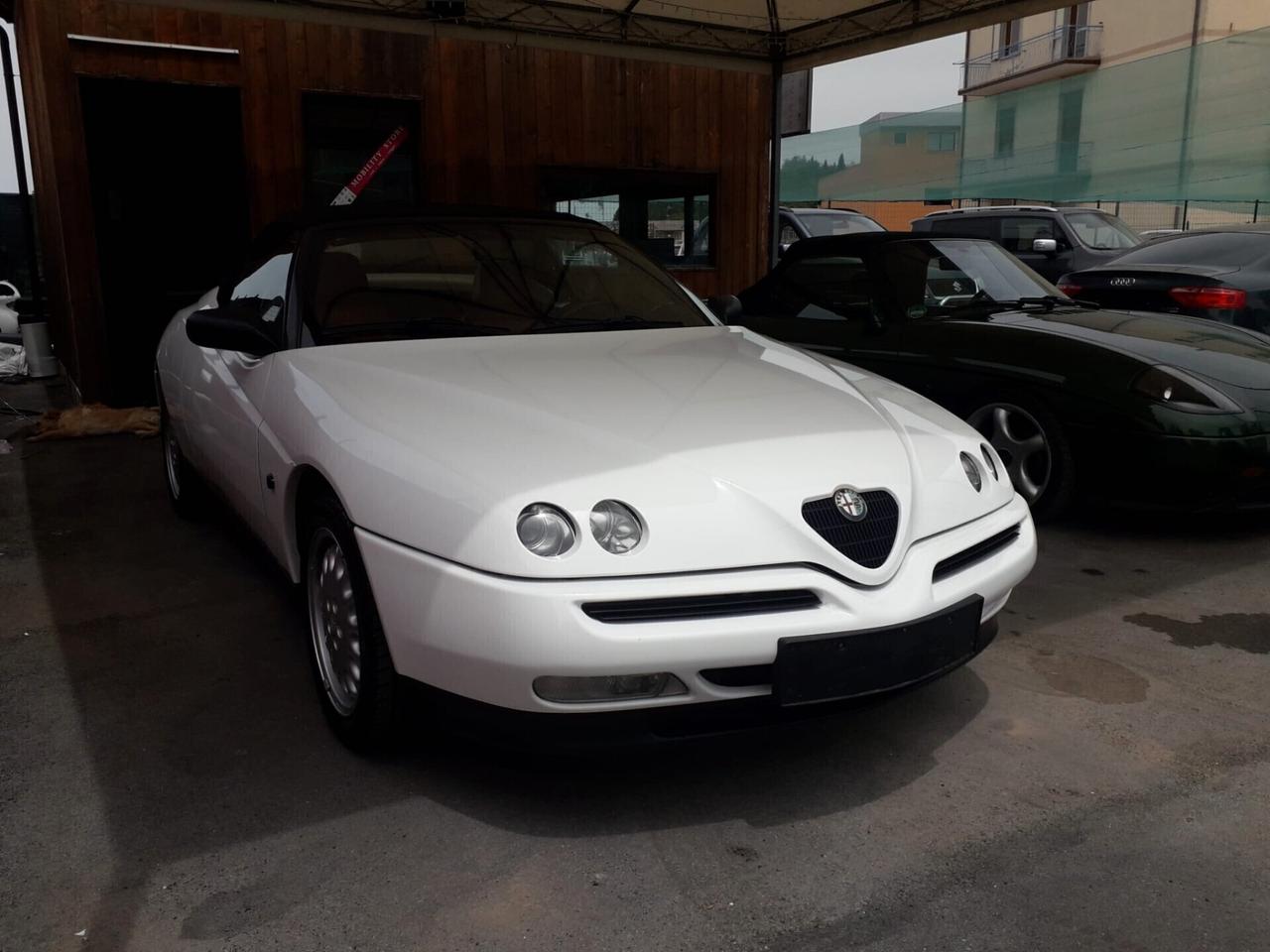 Alfa Romeo GTV Spider 2.0i 16V Twin Spark cat