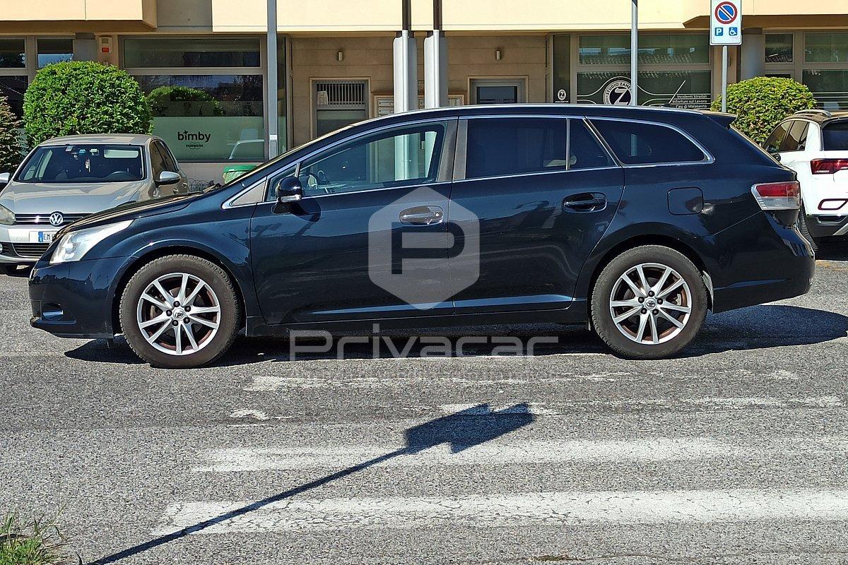 TOYOTA Avensis 2.0 D-4D Wagon Sol