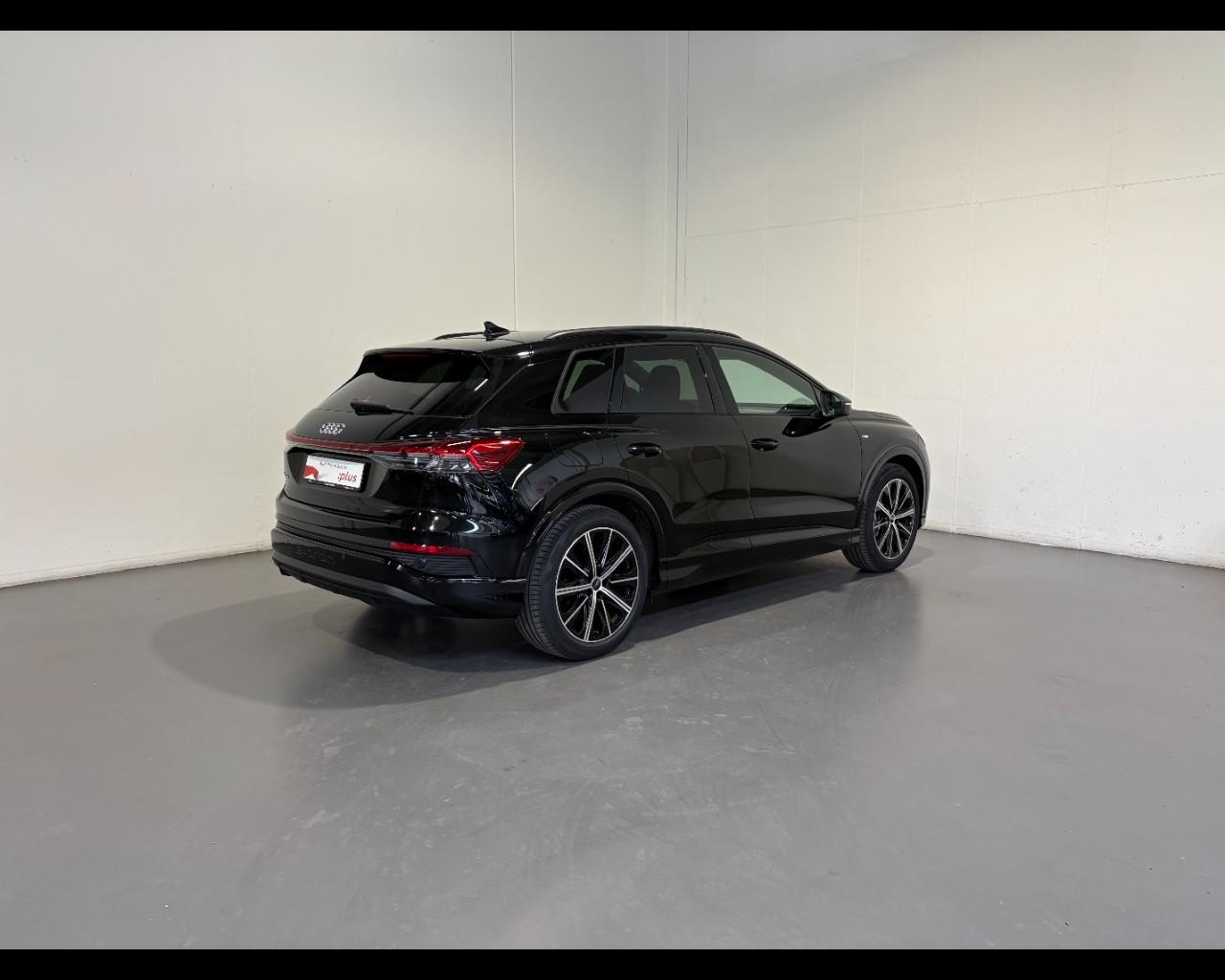 AUDI Q4 45 E-TRON S-LINE EDITION