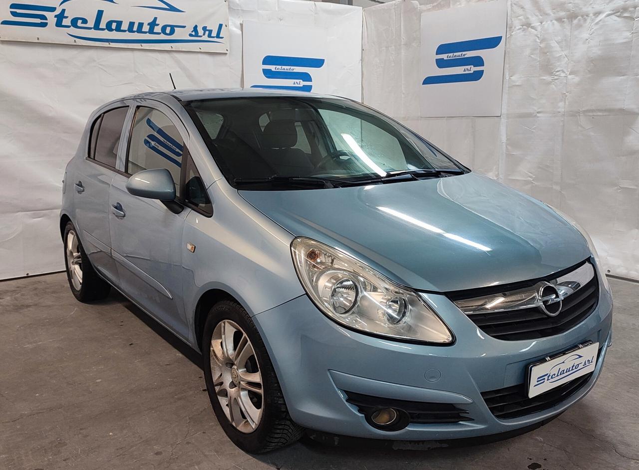 Opel Corsa 1.2 5 porte Cosmo