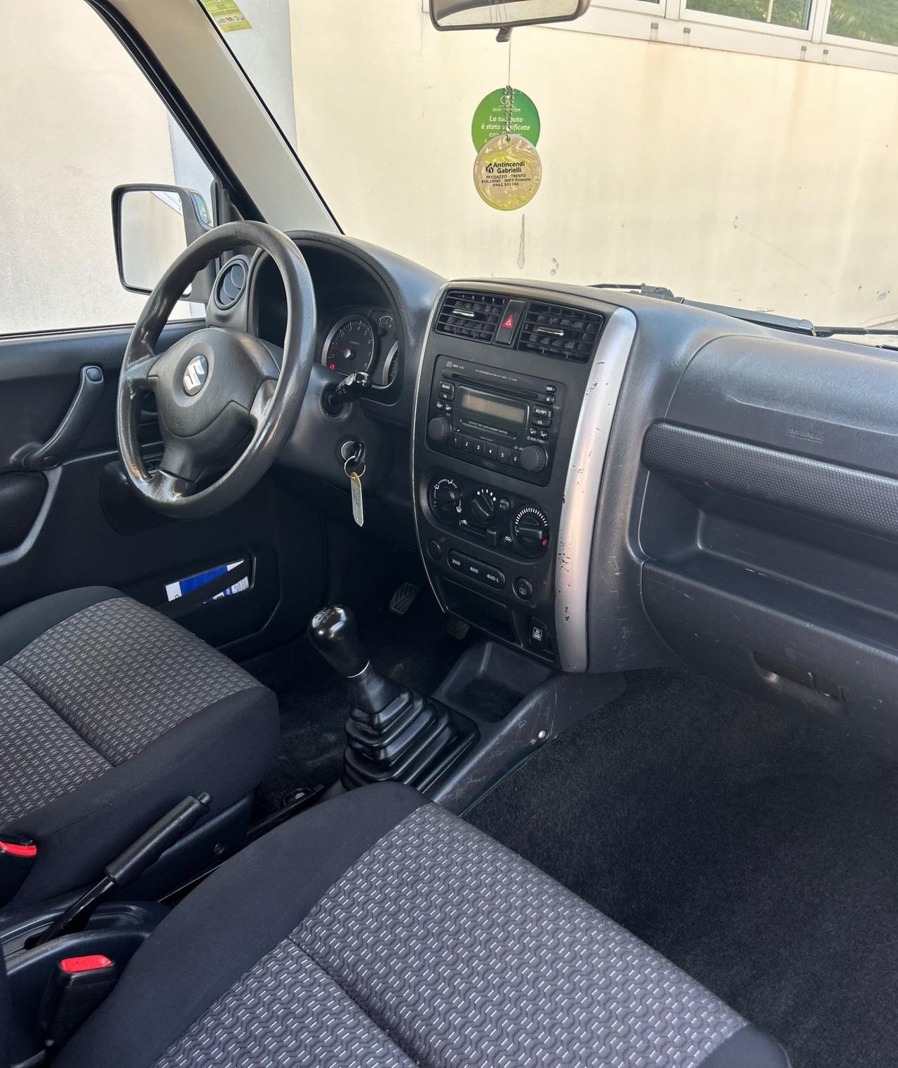 Suzuki Jimny 1.3i 4WD Special Neopatentati 2011