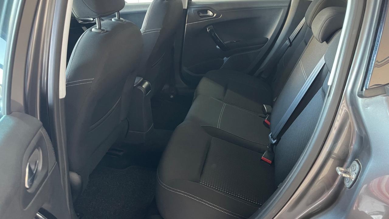 Peugeot 208 BlueHDi 75 5 porte Allure